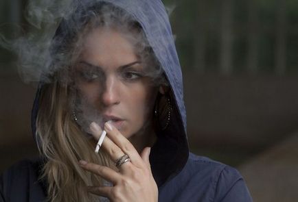 A nikotin káros az emberi test mind hagyományos, mind elektronikus cigaretta (rossz) A nikotin káros az emberi test mind hagyományos, mind elektronikus cigaretta