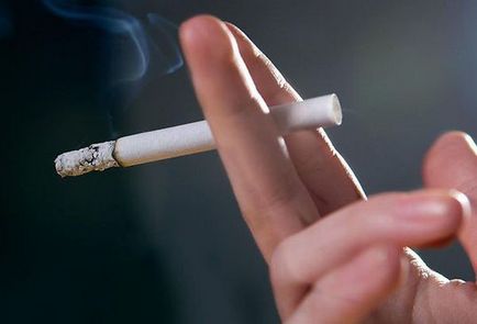 A nikotin káros az emberi test mind hagyományos, mind elektronikus cigaretta