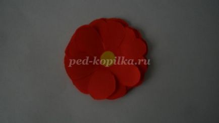 Virágok a papír ajándék anya saját kezűleg (papír) Virágok a papír ajándék anya saját kezűleg