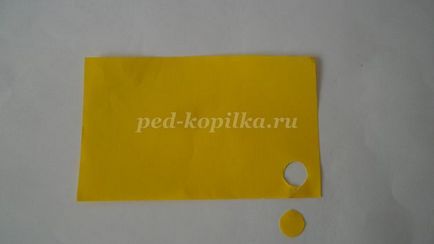 Virágok a papír ajándék anya saját kezűleg (ajándék) Virágok a papír ajándék anya saját kezűleg