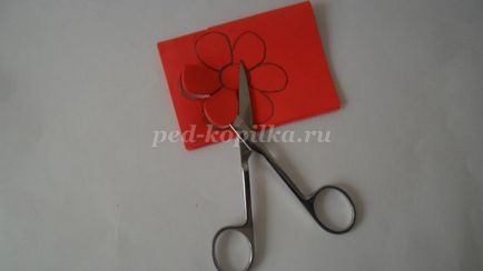 Virágok a papír ajándék anya saját kezűleg (ajándék) Virágok a papír ajándék anya saját kezűleg