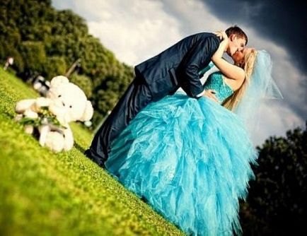 Színes esküvői ruha a legjobb modellek és színek (73 fotó)