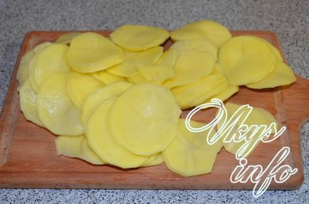 Lazac burgonyával kemencében sült ízletes lazac recept (sütő) Lazac burgonyával kemencében sült ízletes lazac recept