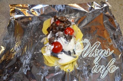 Lazac burgonya kemencében sült recept ízletes lazac (sütő) Lazac burgonyával kemencében sült ízletes lazac recept