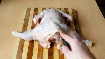Hogyan lehet gyorsan eltávolítani a bőrt a csirke