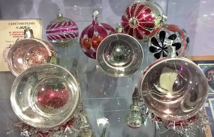 Hogyan készítsünk karácsonyi díszek video, anyaság - terhesség, szülés, a táplálkozás, az oktatás (anyaság) Hogyan készítsünk karácsonyi díszek video, anyaság - terhesség, szülés, a táplálkozás, az oktatás
