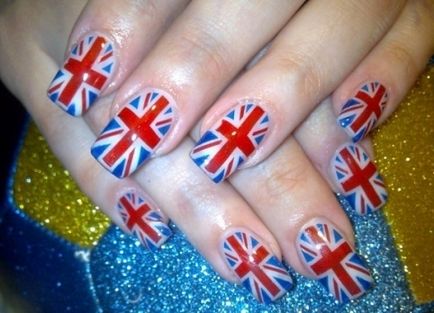 Hogyan festeni a körmöd a brit zászló
