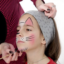 Hogyan kell felhívni a macska szájkosár macska az arcát a gyermek, hogyan kell csinálni akvagrim