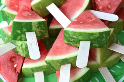 Etikett szolgáló és étkezési, görögdinnye, amely készülékek egyidejűleg használat