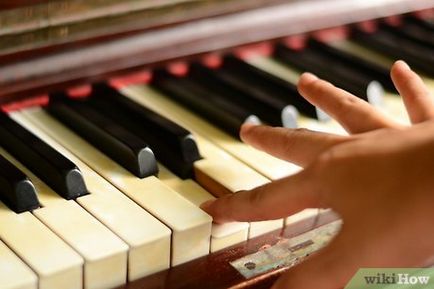 Hogyan tegye az ujjait a zongorán