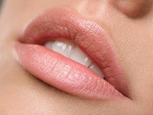 Hogy hogyan lehet az ajkak több módon lehet növelni ajak