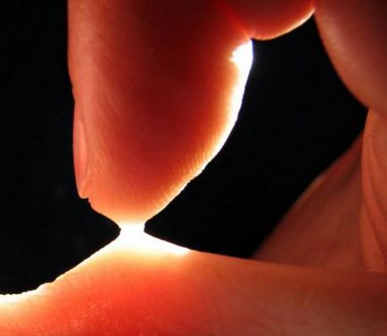 Hogyan lehet eltávolítani a szuper ragasztó ujjal - hasznos tippek