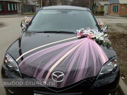 Hogyan lehet díszíteni egy esküvői autó, és a példák a fotó
