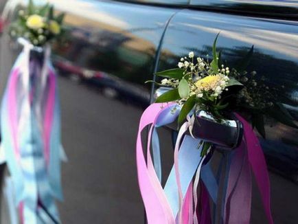 Hogyan lehet díszíteni egy esküvői autó kezét, fotó, videó, hogyan kell szépen díszíteni, díszíteni