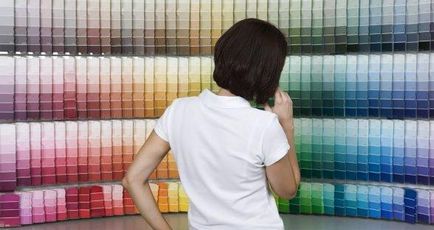 Hogyan válasszuk ki a festék színét a falak 10 tipp a profi festő