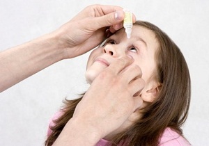 Csepp allergiától a különböző korú gyermekek, és egy lista az alkalmazás szabályai