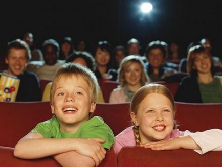 Cinema gyerekeknek miért nem adja fel, és hogyan kell választani azt