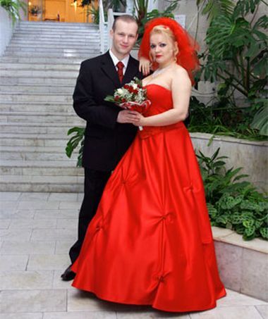 Red esküvői ruha - a menyasszony kézikönyve