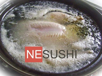 Csirke főtt teljes (hogyan kell főzni a csirke teljesen recept fotók) Csirke főtt teljes