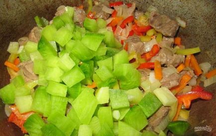 Laghman klasszikus - lépésről lépésre recept fotók a (élelmiszer) Laghman klasszikus - lépésről lépésre recept fotók