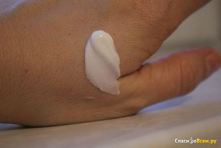 Vélemény a hidratáló nappali krém NIVEA - aqua hatása - a normál bőr E-vitamin és a Hydra IQ (napközben) Vélemény a hidratáló nappali krém NIVEA - aqua hatása - a normál bőr E-vitamin és a Hydra IQ