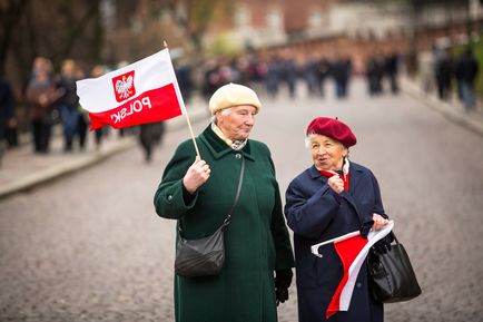 Nyugdíjak a világban, mint egy idegen nyugdíjasok (élő) él Nyugdíjak a világban, mint egy idegen nyugdíjasok élnek