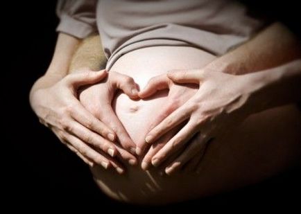 Miért nem érintheti a hasa egy várandós