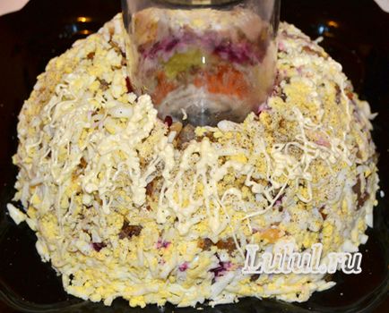 Ünnepi saláta „Garnet karkötő” csirkével és anyákat lépésről lépésre recept fotók