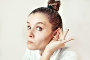 Az okok a torlódás a füle, és hogyan lehet gyorsan megszabadulni a tünetek (tinnitus) Az okok a torlódás a füle, és hogyan lehet gyorsan megszabadulni ez a tünet