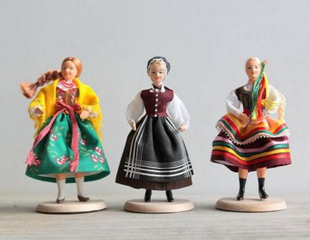 Magyar népművészeti babák saját kezűleg