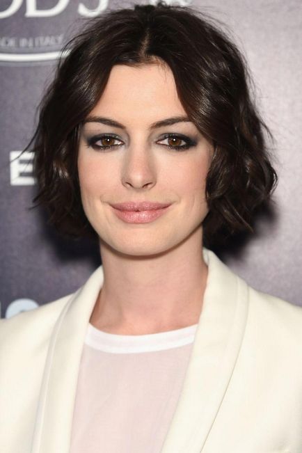A legdivatosabb frizurák 2016 példája hollywoodi sztárok, umkra (fodrász) A legdivatosabb frizurák 2016 példája hollywoodi csillagok, umkra