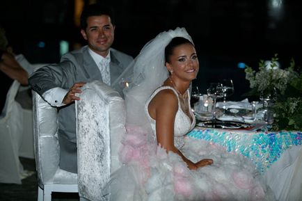 Az esküvő Ani Lorak Törökország felett hastánc
