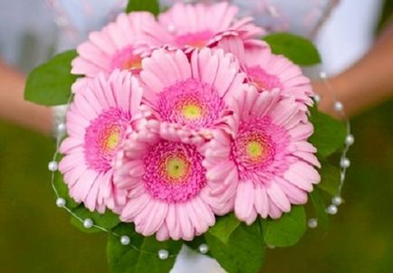Esküvői csokor gerbera (Gerber) Esküvői csokor rózsa