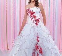 Esküvői ruha színe világos alternatívát fehér kép a menyasszony!