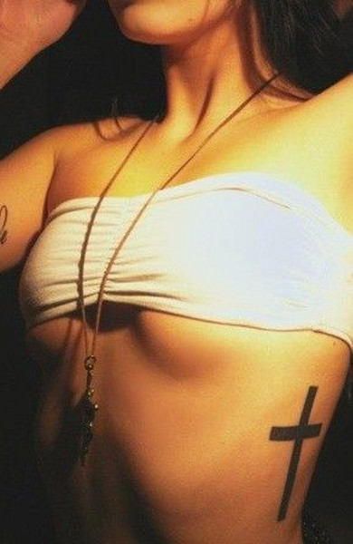 Kereszt tetoválás - azaz tetoválás vázlatok és fényképek