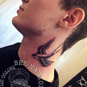 Fecske tetoválás értelmében - a jelentését a szimbólum lányok és a fiúk