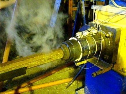 Üzemanyag brikett fűrészpor saját kezűleg, brikettek gyártásához, rögtönzött sajtó fűrészpor (pellet) Üzemanyag brikett fűrészpor saját kezűleg, brikettek gyártásához, rögtönzött sajtó fűrészpor