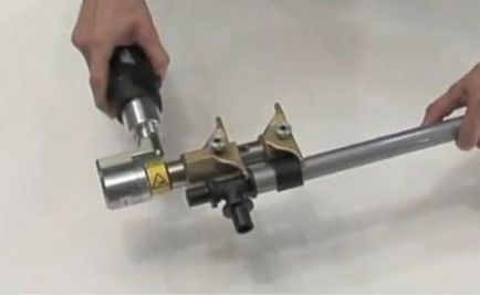 Pipes fűtési Rehau (műanyag), REHAU márka, utasítások, fényképek és videó útmutatók telepítés (Rehau) Pipes fűtési Rehau (műanyag), REHAU márka, utasítások, fényképek és videó útmutatók telepítés