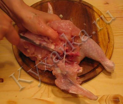 Eltávolítása a csontokat a csirke szerte kizsigerelésére