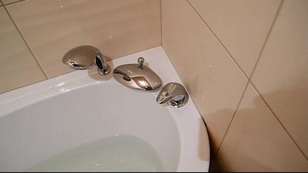 Telepítse csapot a fürdőszobában -, hogyan kell csinálni