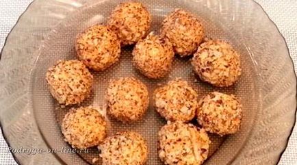 Snack Raffaello sajt könnyen elkészíthető, nagyon finom és szép