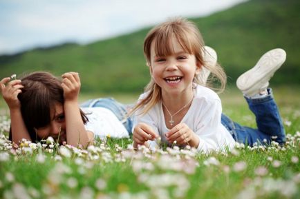 10 лесни начина да учат детето си да се радват на живота