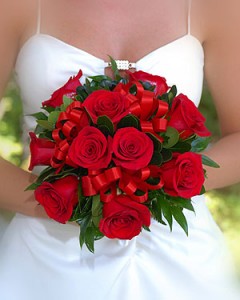 Булчински букет от червени рози