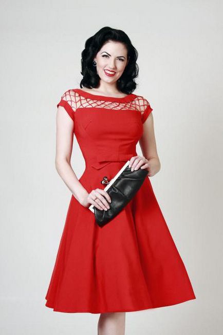 Това е комбиниран с червена рокля в какво да облека червена рокля