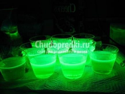 Осъществяване на нажежен водата със собствените си ръце (светлинен) Осъществяване на нажежен водата със собствените си ръце
