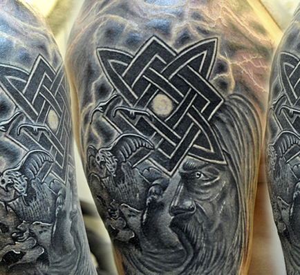 Снимки и значение на татуировки квадратен Сварог