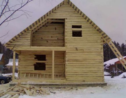Какъв по-добър за изграждане на дървена къща от прегледите на собствениците