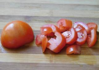 Колко бързо и вкусно да се изнеса картофите с тиквички и домати