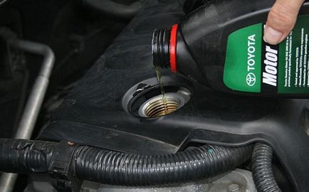 Как да добавите масло в двигателя