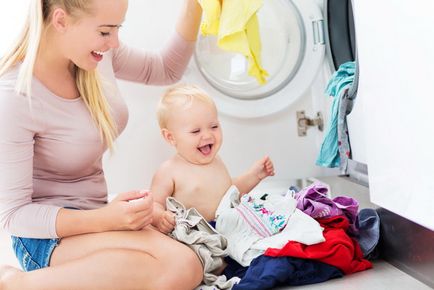 Как и какво да се измие новородено бебе нещата правилно измиване памперси и дрехи grudnichka